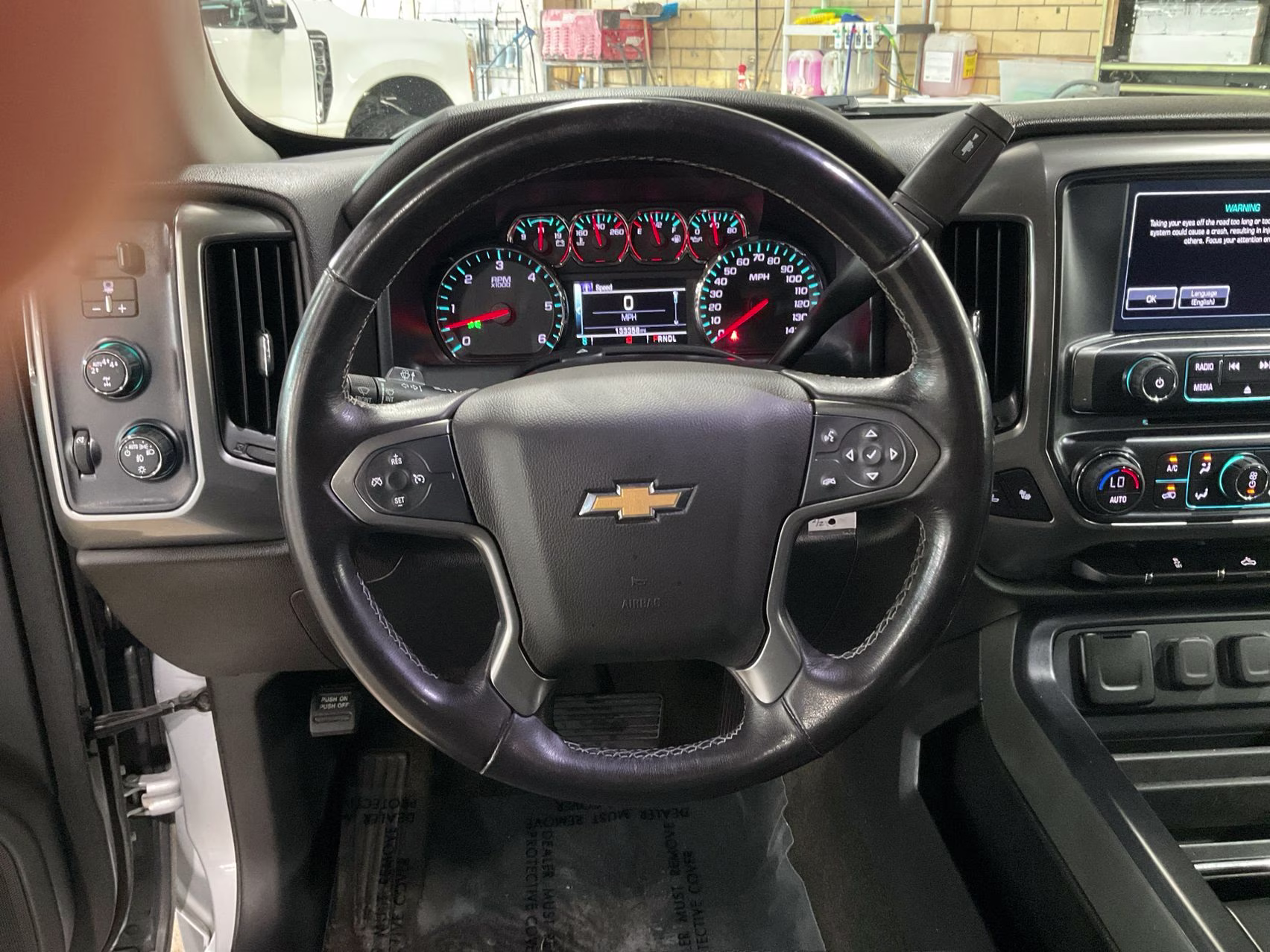 2018 Silver Ice Metallic Chevrolet Silverado 1500 LT 4X4 Truck