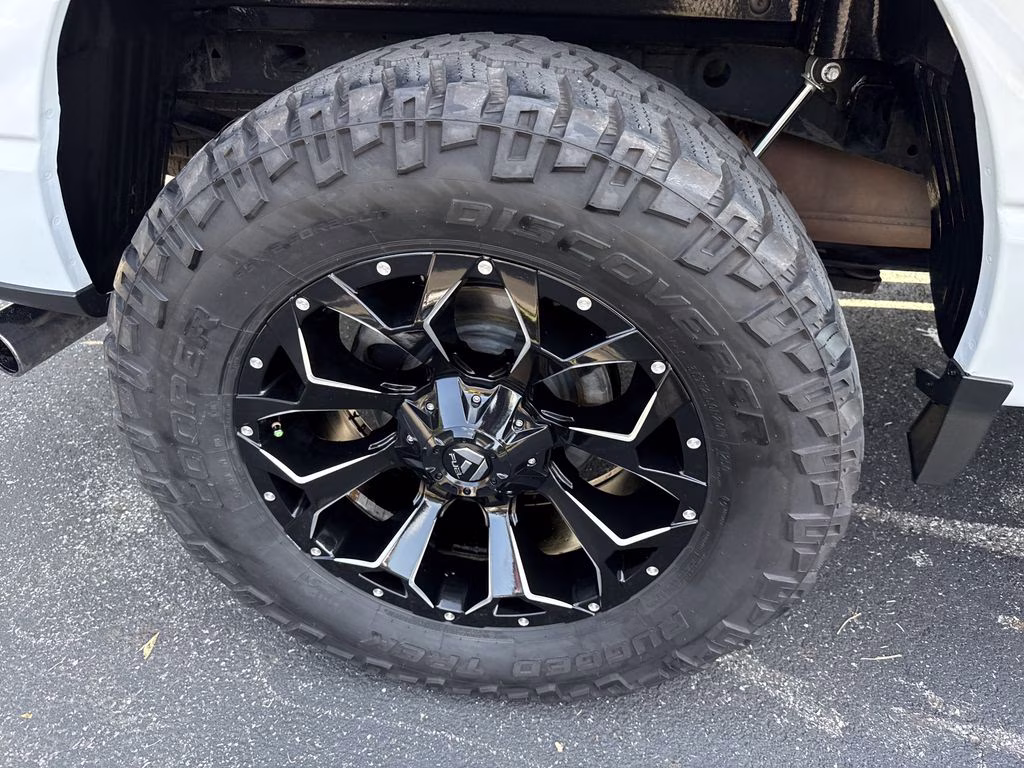 2021 Space White Metallic Ford F-150 XLT 4X4 Truck