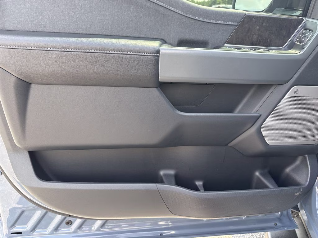 2023 Azure Gray Metallic Ford F-150 Lariat 4X4 Truck