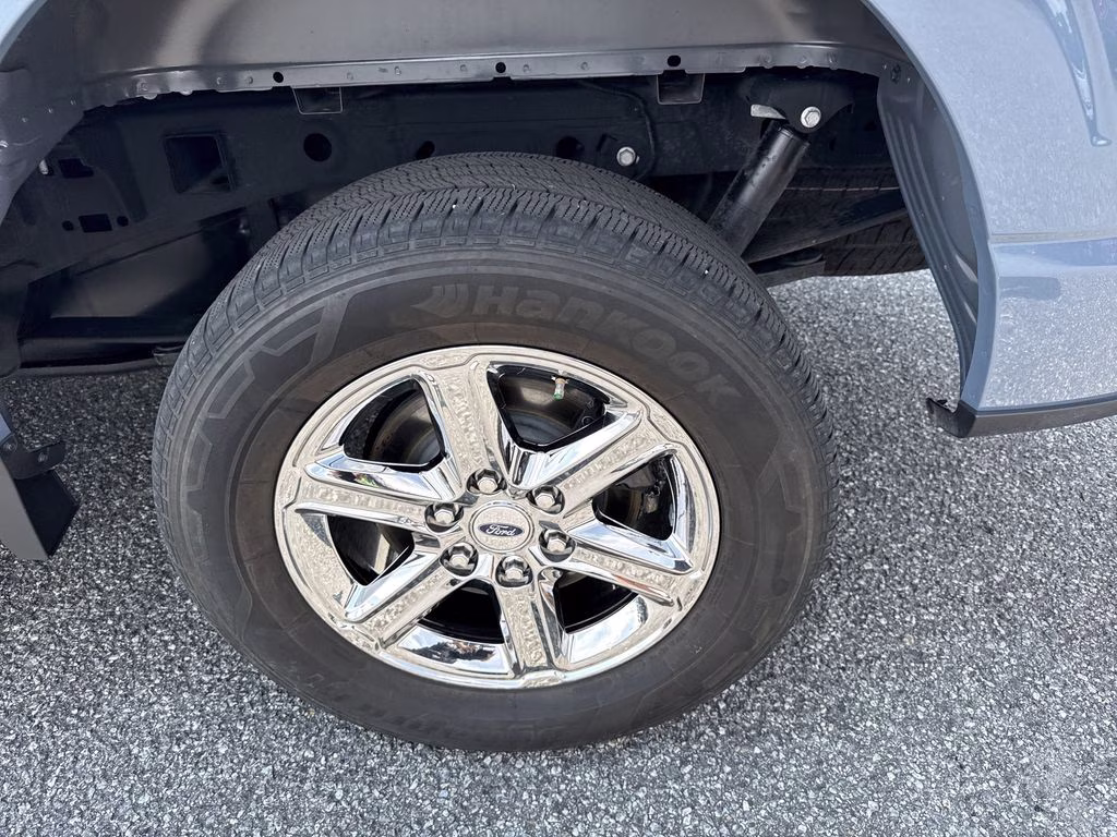 2023 Azure Gray Metallic Ford F-150 Lariat 4X4 Truck