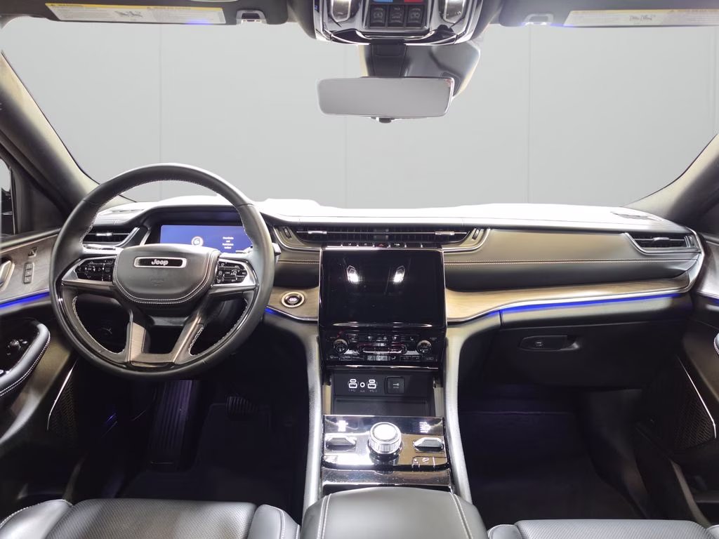 2024 Silver Zynith Jeep Grand Cherokee L Overland 4X4 SUV