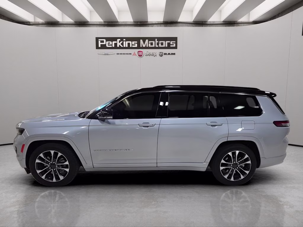 2024 Silver Zynith Jeep Grand Cherokee L Overland 4X4 SUV