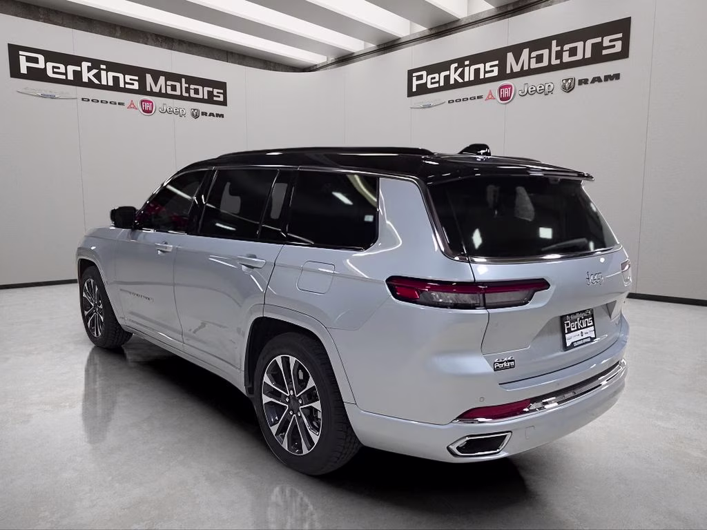 2024 Silver Zynith Jeep Grand Cherokee L Overland 4X4 SUV