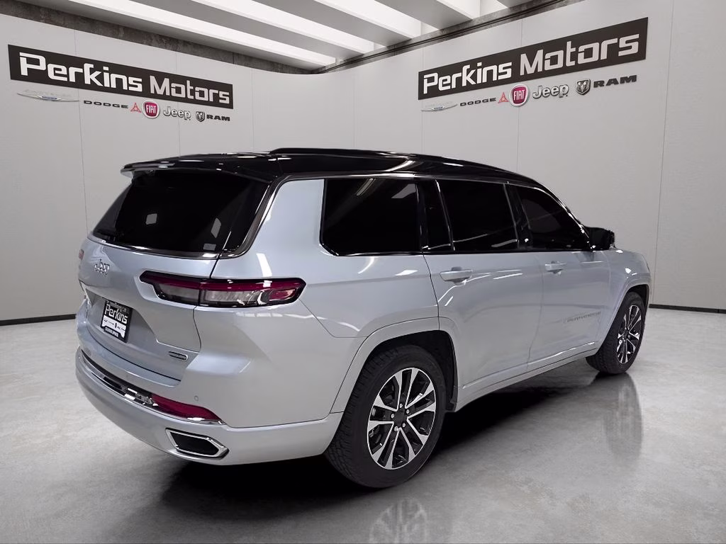 2024 Silver Zynith Jeep Grand Cherokee L Overland 4X4 SUV