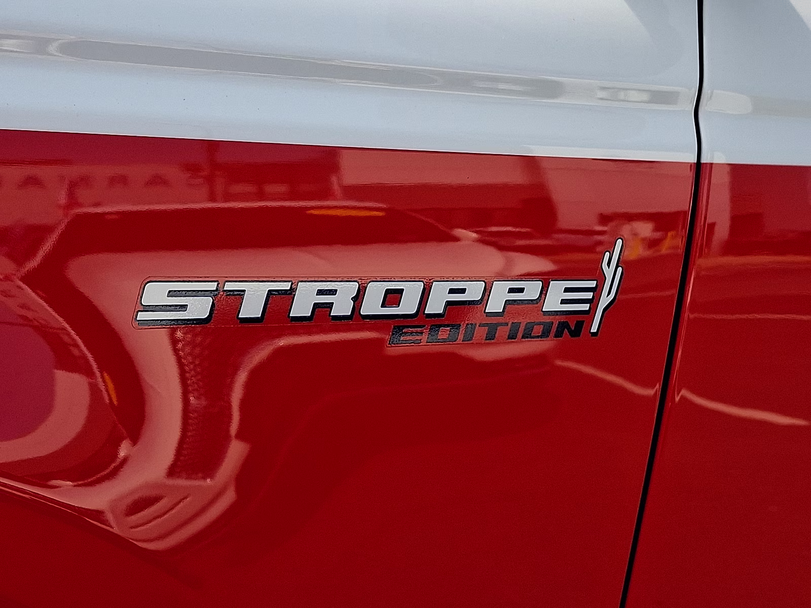 2025 Oxford White - YZ Ford Bronco Stroppe Edition 4X4