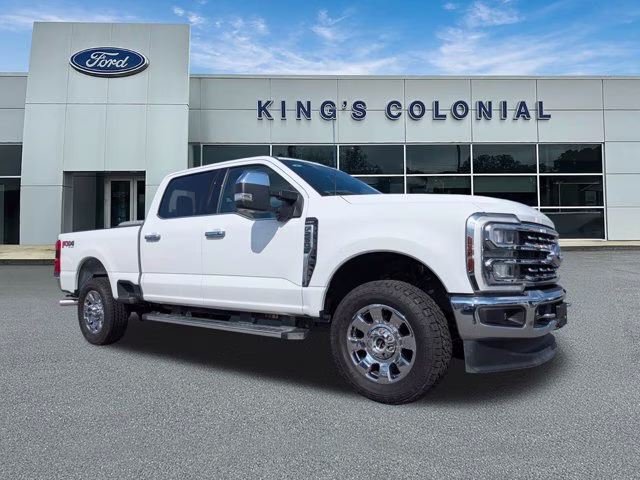2024 Oxford White Ford Super Duty F-250 SRW Lariat 4x4 Crew Cab FX4 Chrm Pkg w/Leath 4X4 Truck