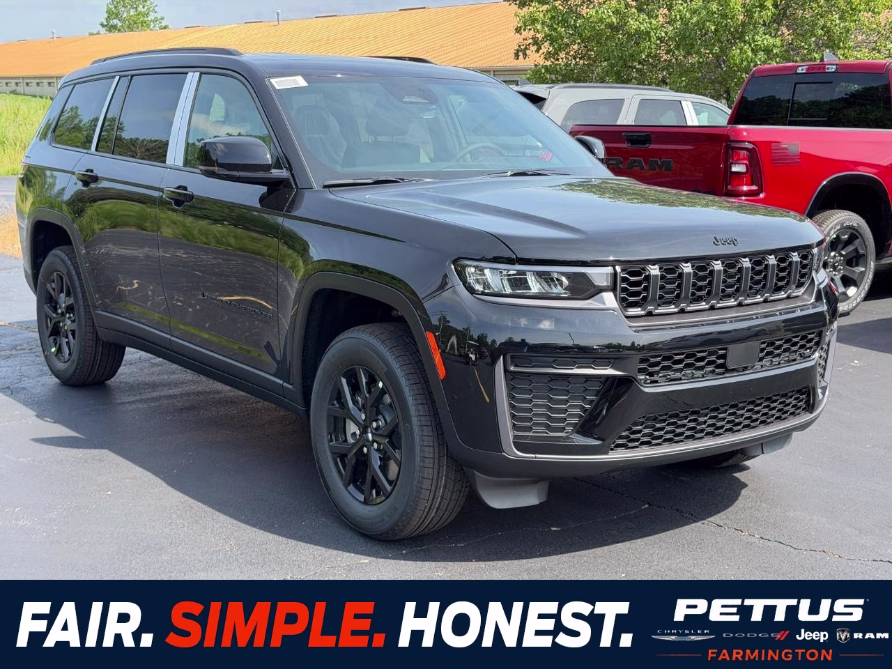 2026 Diamond Black Crystal Pearlcoat Jeep Grand Cherokee L Laredo 4X4 SUV
