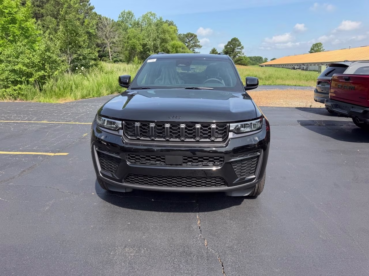 2026 Diamond Black Crystal Pearlcoat Jeep Grand Cherokee L Laredo 4X4 SUV