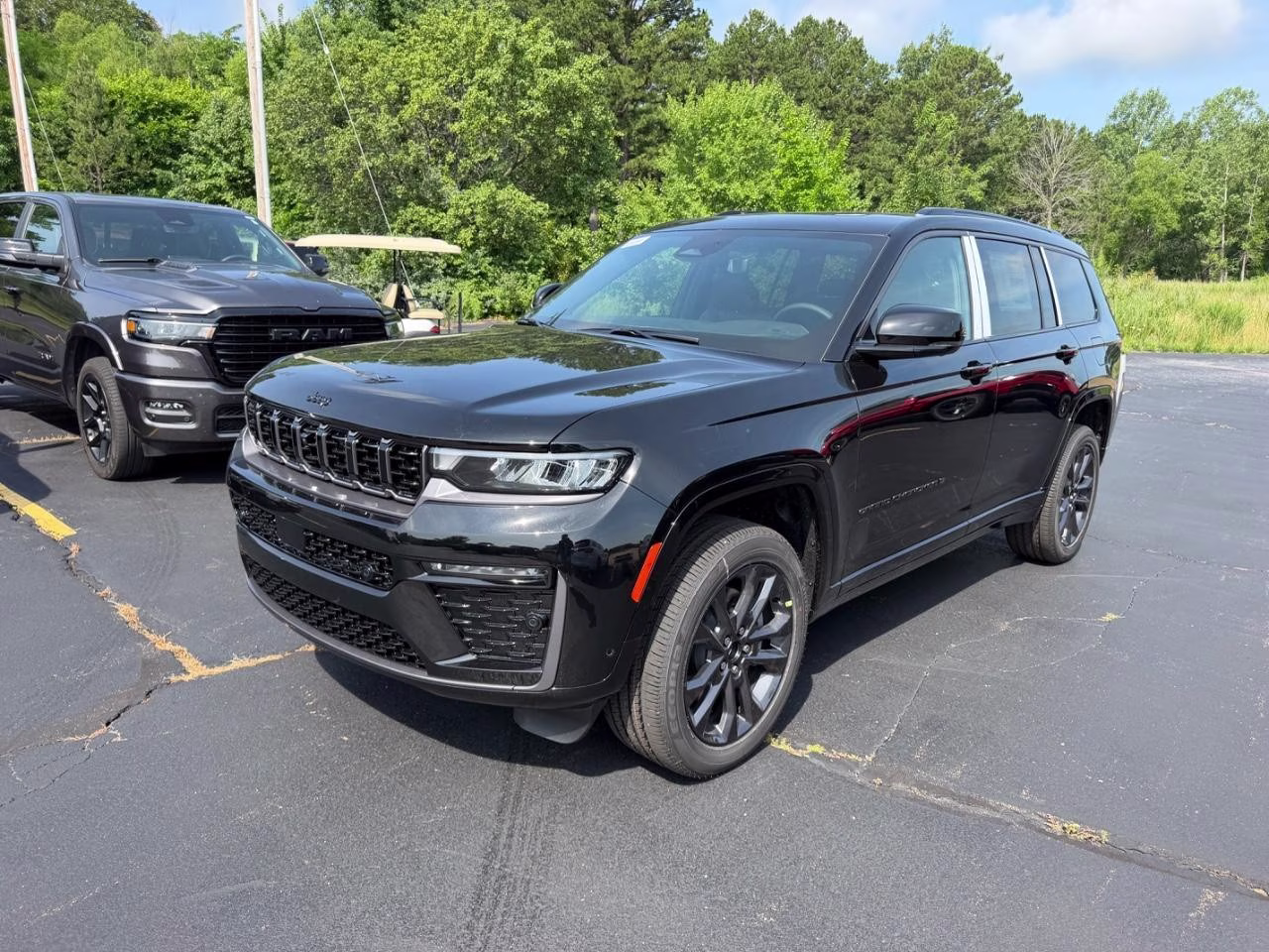 2026 Diamond Black Crystal Pearlcoat Jeep Grand Cherokee L Limited Reserve 4X4 SUV