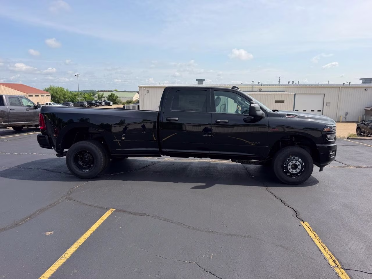 2026 Diamond Black Crystal Pearlcoat Ram 3500 Big Horn 4X4 Truck