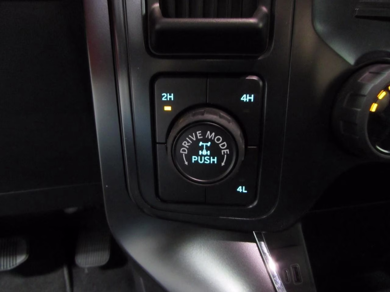 2026 Agate Black Metallic Ford F-150 STX 4X4 Truck