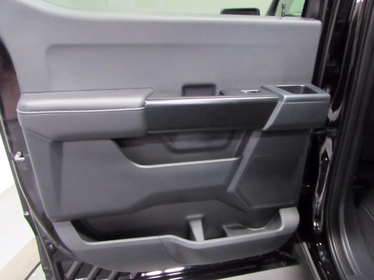 2026 Agate Black Metallic Ford F-150 STX 4X4 Truck