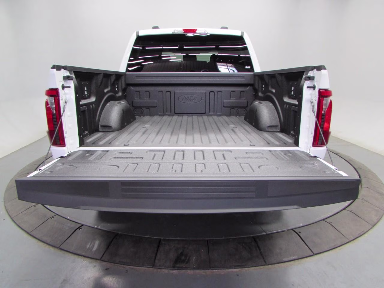 2026 Oxford White Ford F-150 STX 4X4 Truck