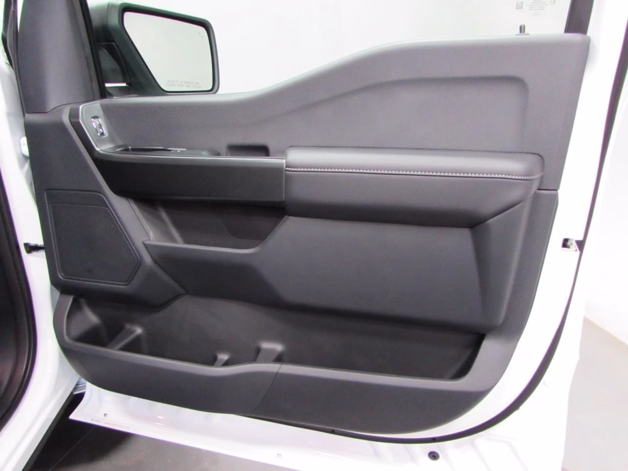 2026 Oxford White Ford F-150 STX 4X4 Truck