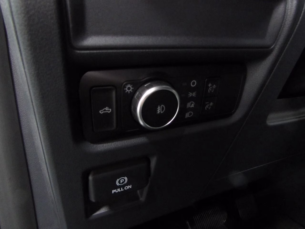 2026 Oxford White Ford F-150 STX 4X4 Truck