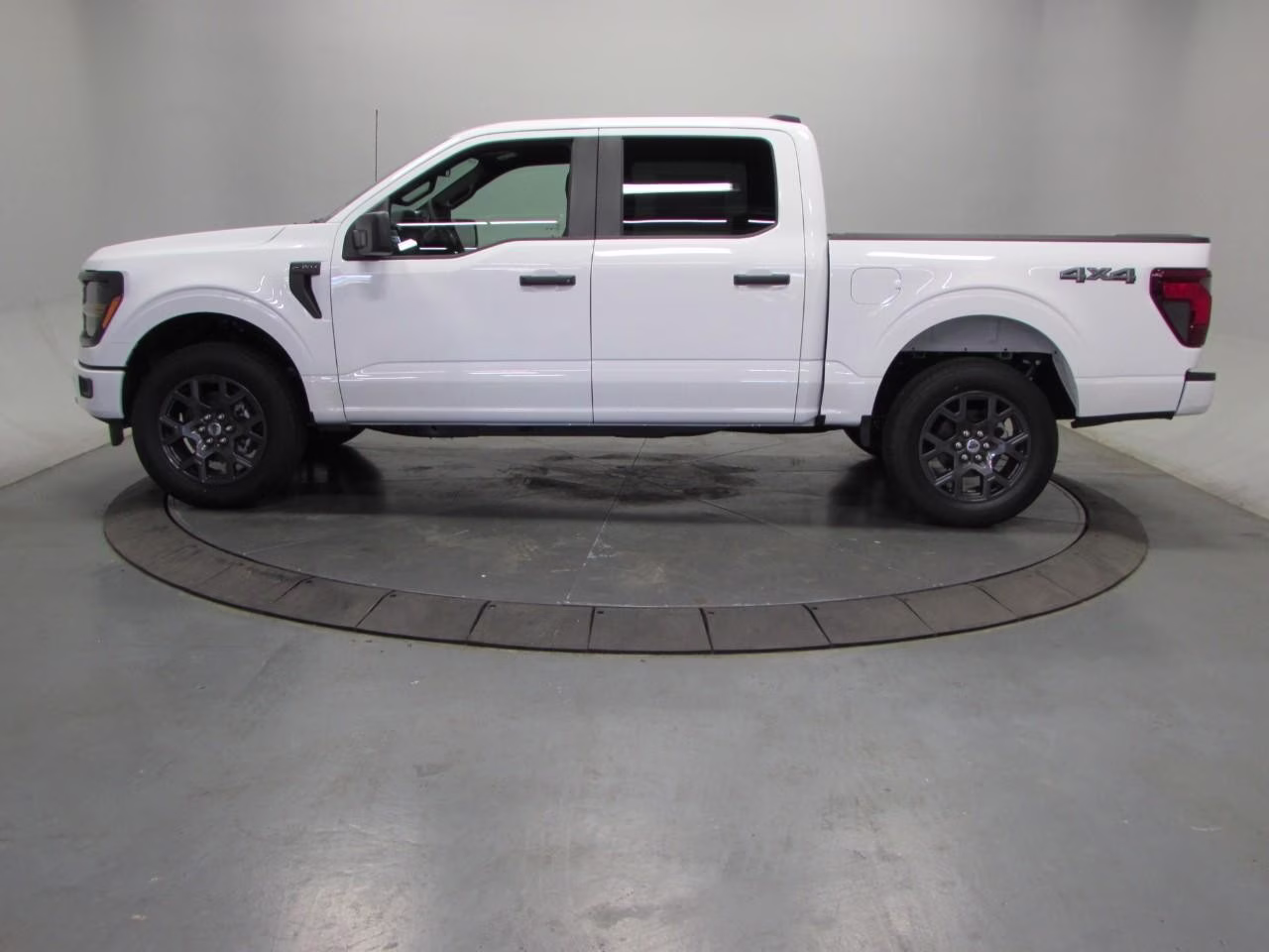 2026 Oxford White Ford F-150 STX 4X4 Truck
