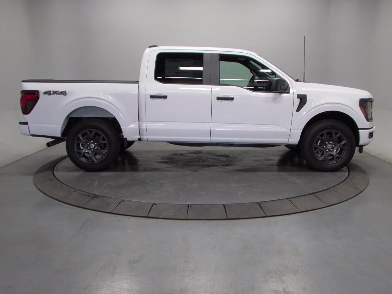 2026 Oxford White Ford F-150 STX 4X4 Truck