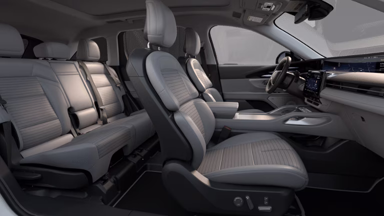 2026 White Platinum Metallic Tri-Coat Lincoln Nautilus Reserve AWD SUV