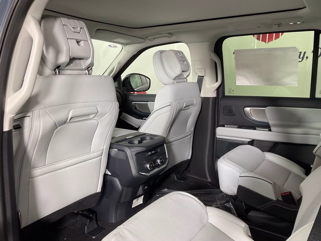 2027 Blue Metallic Ford Expedition Platinum 4X4 SUV