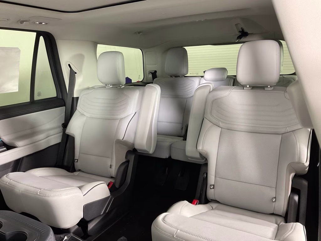 2027 Blue Metallic Ford Expedition Platinum 4X4 SUV