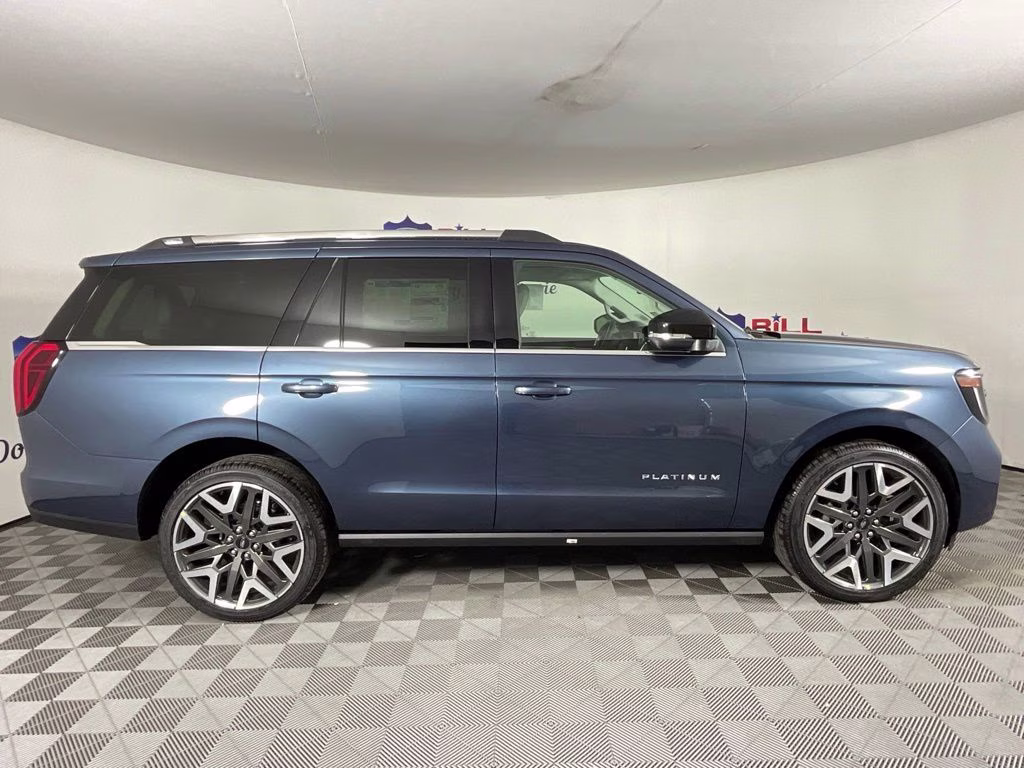 2027 Blue Metallic Ford Expedition Platinum 4X4 SUV
