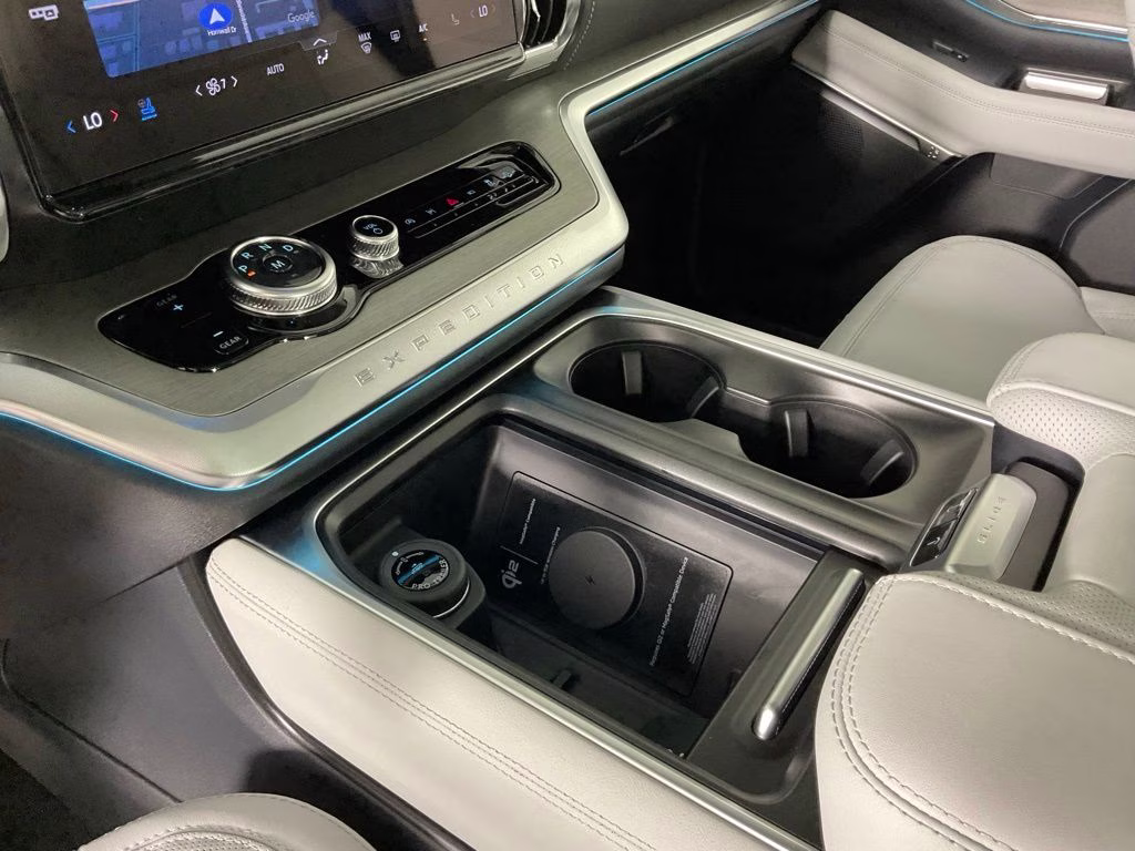 2027 Blue Metallic Ford Expedition Platinum 4X4 SUV