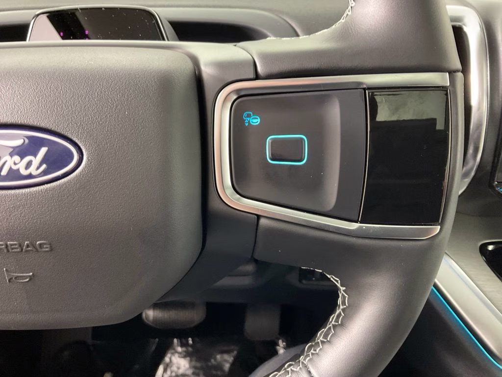 2027 Blue Metallic Ford Expedition Platinum 4X4 SUV