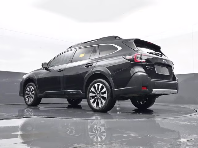 2025 Crystal Black Silica Subaru Outback Limited AWD SUV