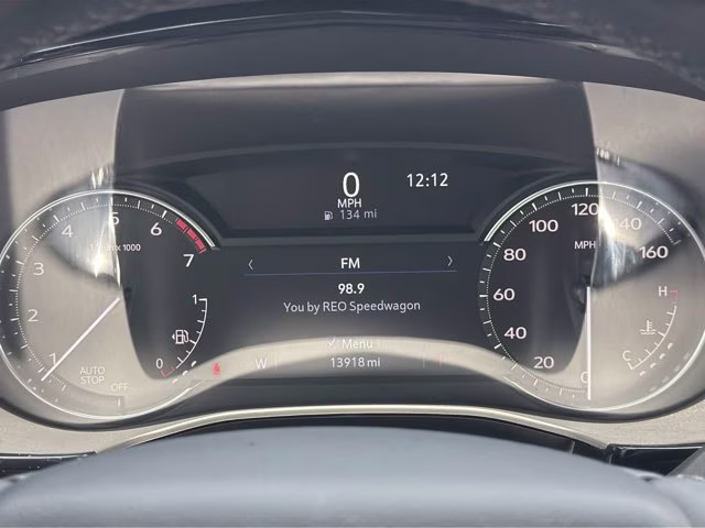 2025 Argent Silver Metallic Cadillac XT6 Luxury FWD SUV