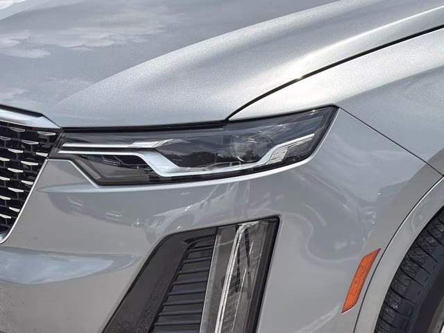 2025 Argent Silver Metallic Cadillac XT6 Luxury FWD SUV