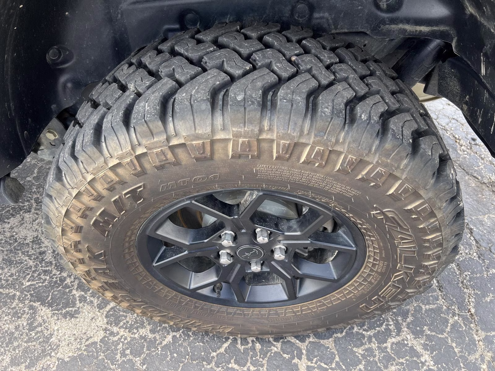 2025 Granite Crystal Metallic Clearcoat Jeep Wrangler Willys 4X4 SUV