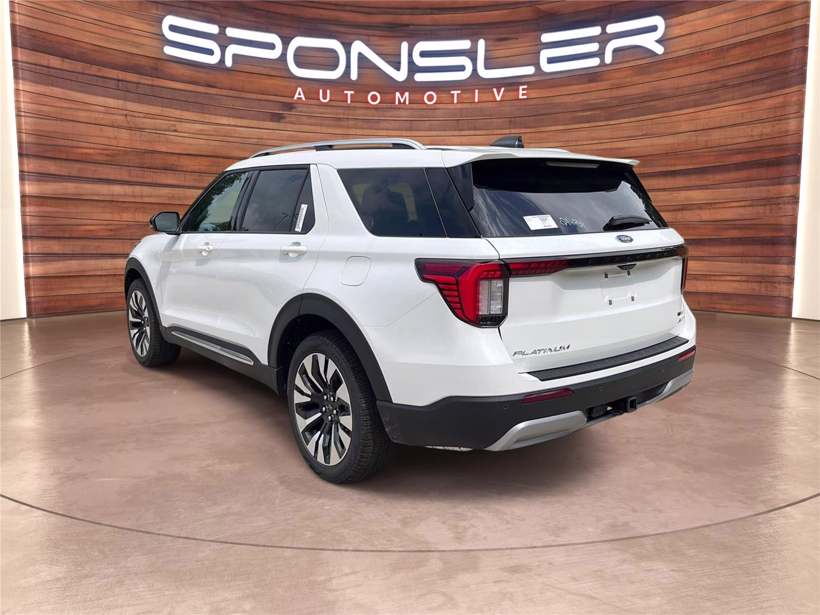 2026 Star White Metallic Tri-Coat Ford Explorer Platinum 4X4 SUV