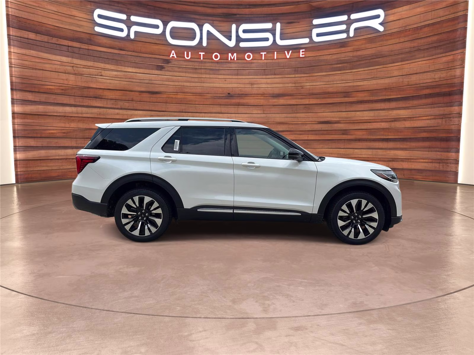 2026 Star White Metallic Tri-Coat Ford Explorer Platinum 4X4 SUV