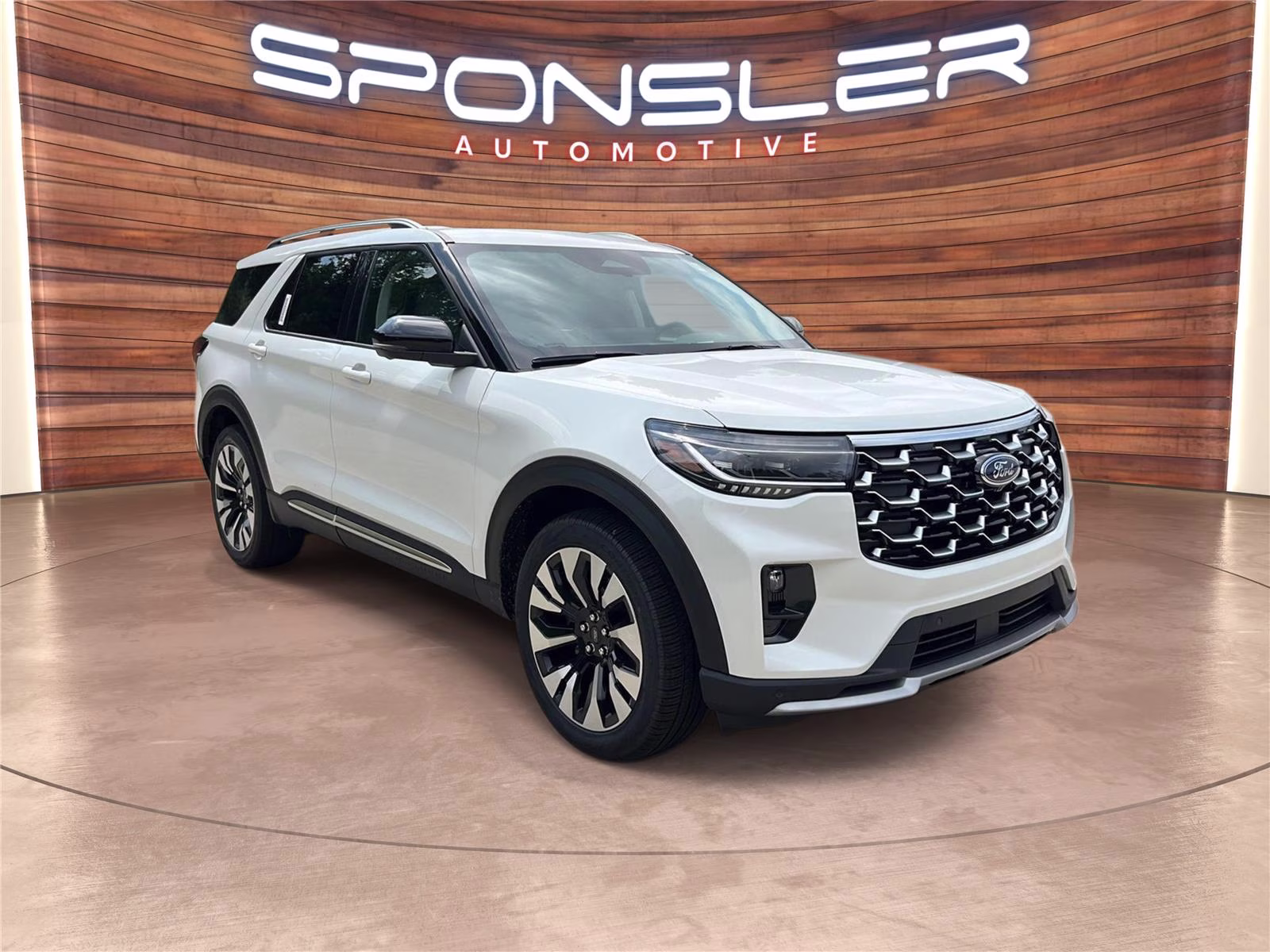 2026 Star White Metallic Tri-Coat Ford Explorer Platinum 4X4 SUV