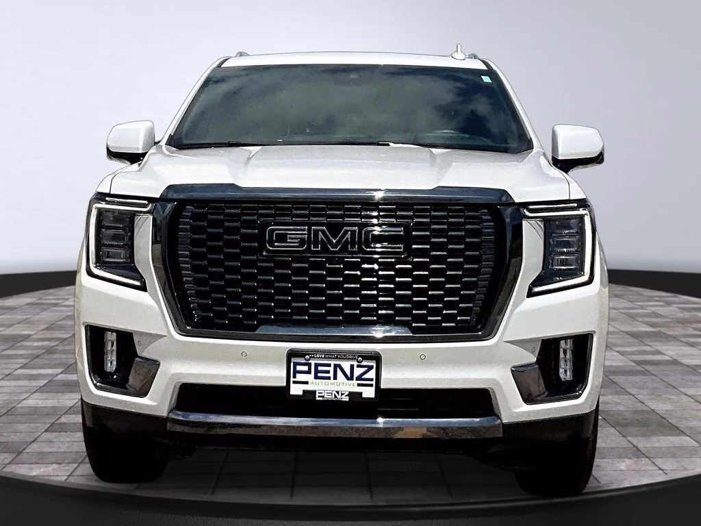 2024 White Frost Tricoat GMC Yukon Denali Ultimate 4X4 SUV