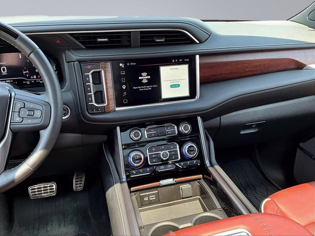 2024 White Frost Tricoat GMC Yukon Denali Ultimate 4X4 SUV