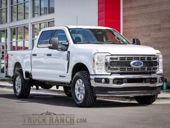 2024 White Ford Super Duty F-250 SRW XLT Truck