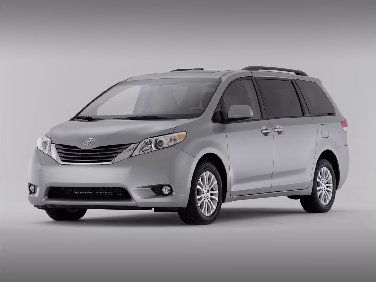 2012 Toyota Sienna Base FWD Van