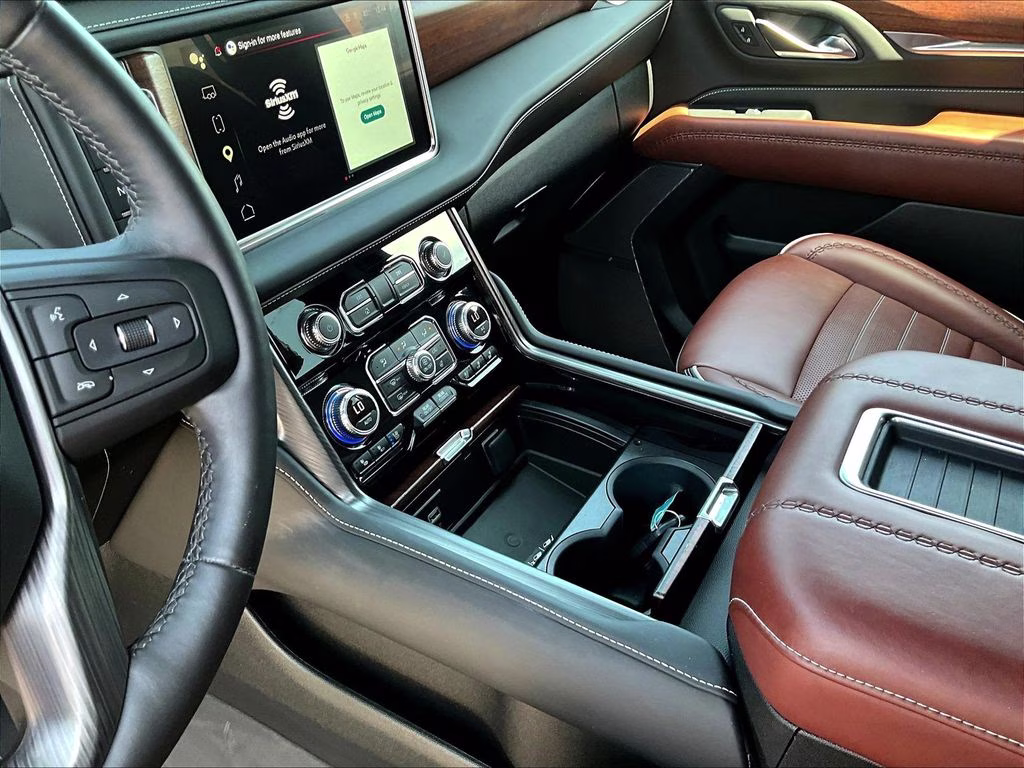 2024 White Frost Tricoat GMC Yukon Denali Ultimate 4X4 SUV