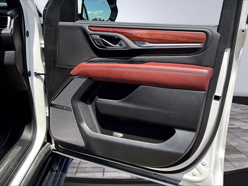 2024 White Frost Tricoat GMC Yukon Denali Ultimate 4X4 SUV