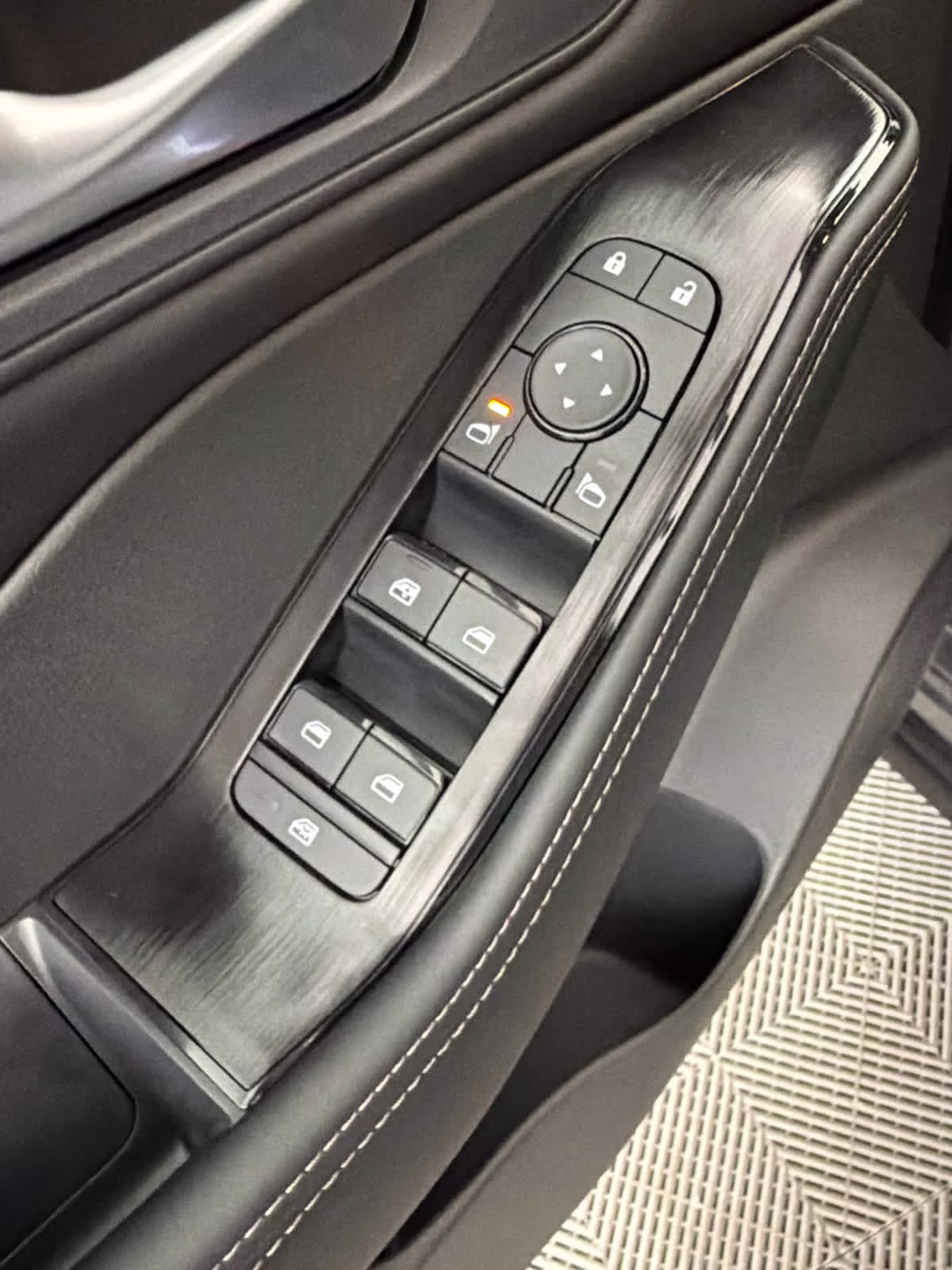 2026 Gun Metallic Nissan Rogue Dark Armor FWD SUV