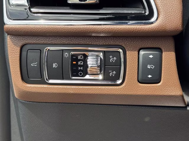 2024 Black Metallic Lincoln Navigator Reserve 4X4 SUV