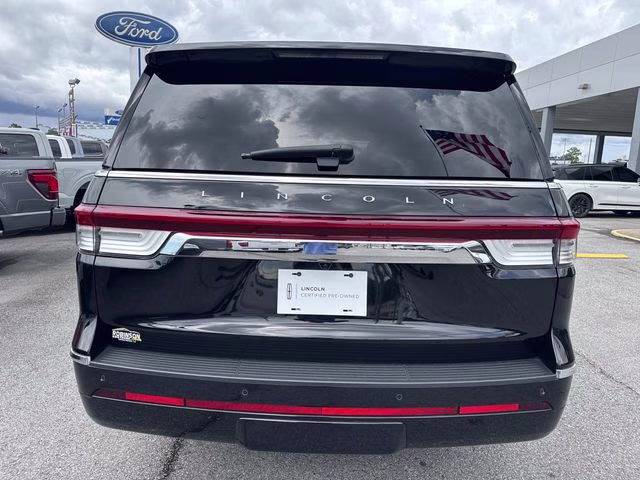 2024 Black Metallic Lincoln Navigator Reserve 4X4 SUV