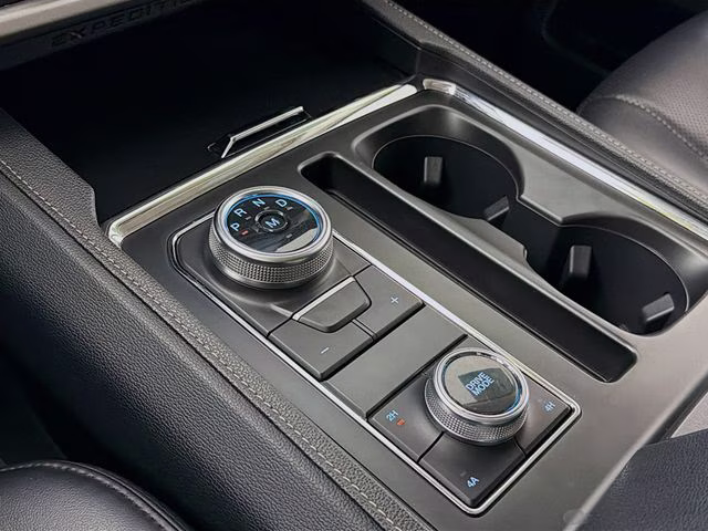2022 Oxford White Ford Expedition Max XLT 4X4 SUV