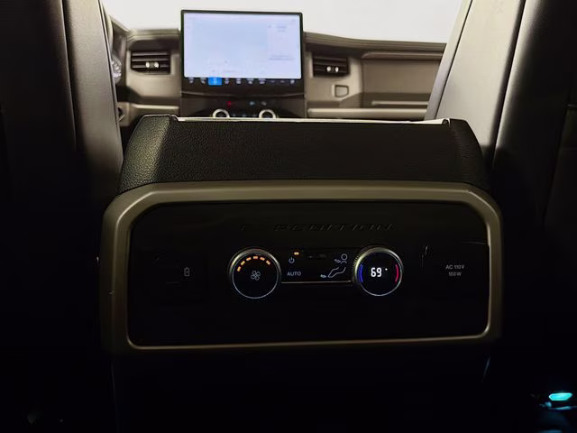 2022 Oxford White Ford Expedition Max XLT 4X4 SUV