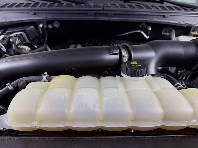 2022 Oxford White Ford Expedition Max XLT 4X4 SUV