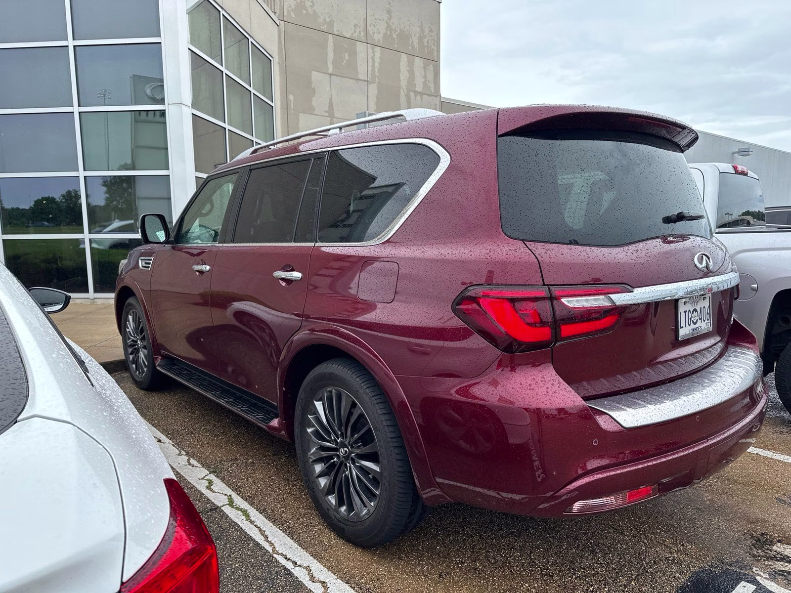 2022 Coulis Red INFINITI QX80 Sensory RWD SUV