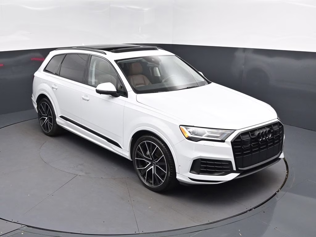 2023 White Audi Q7 AWD SUV