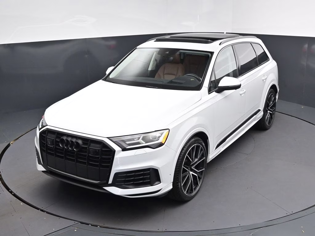 2023 White Audi Q7 AWD SUV