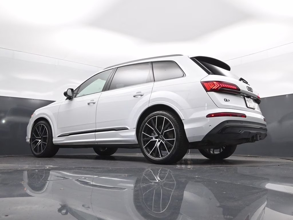 2023 White Audi Q7 AWD SUV